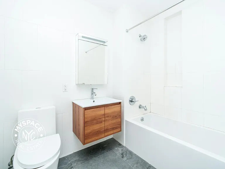 280 Meeker Ave #905 — Photo 5