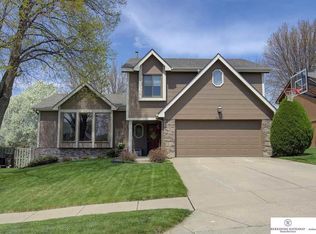 16860 K St, Omaha, NE 68135