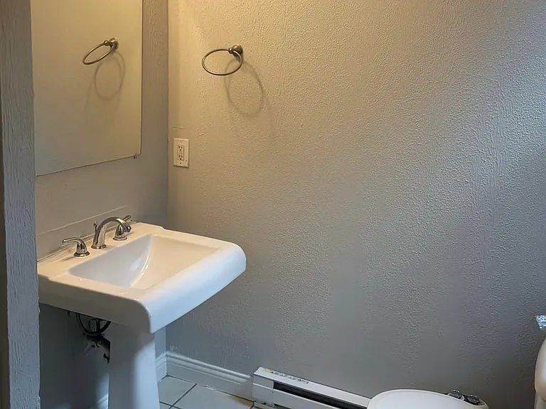 304 Warner St #1 — Photo 6