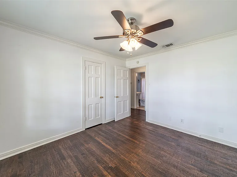 7302 Kenwell St — Photo 12