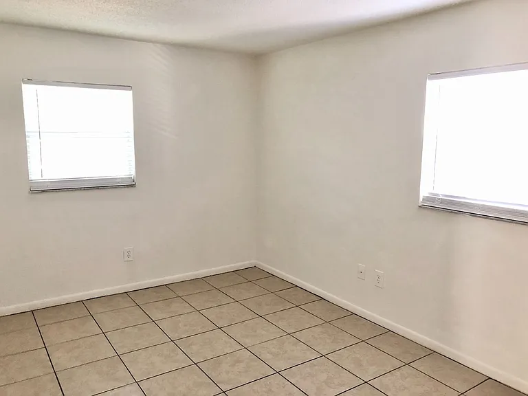 722 S Ingraham Ave — Photo 12