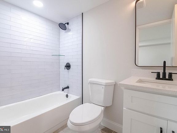 3rd image of 1622 Normal Ave