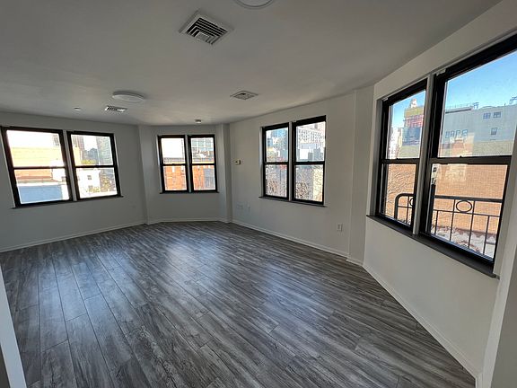 4th image of 399 Atlantic Ave APT 4C
