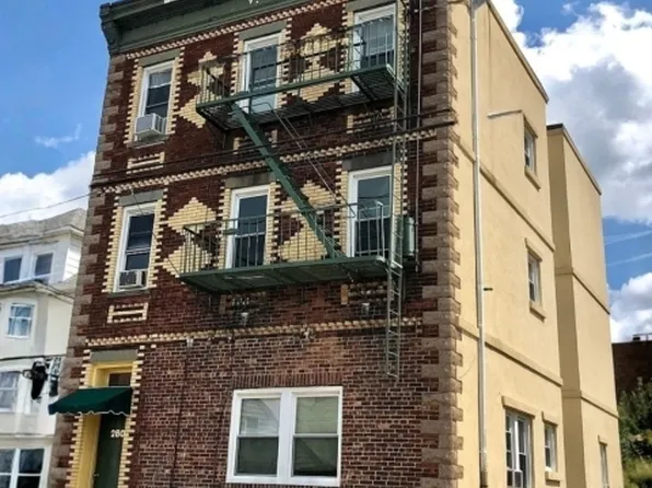 280 Macarthur Ave, Garfield City, NJ 07026