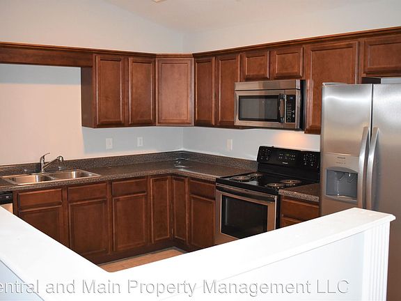 2nd image of 5729 Metropolitan Way