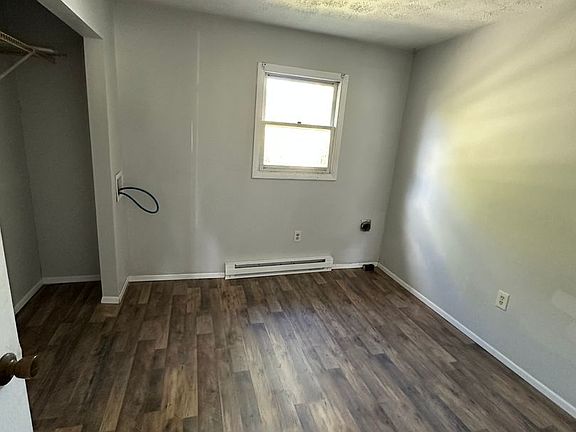 5th image of 1274 Green Valley Dr Unit B