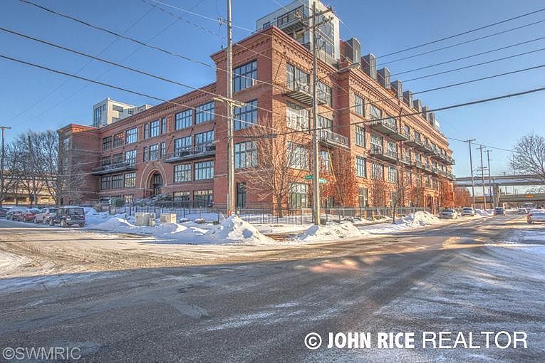 1st image of 600 Broadway Ave NW APT 429