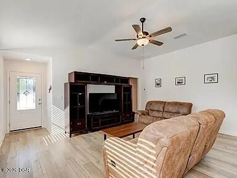 33 Pine Croft Ln — Photo 11