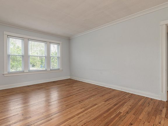4th image of 762 Kingsland Ave #1