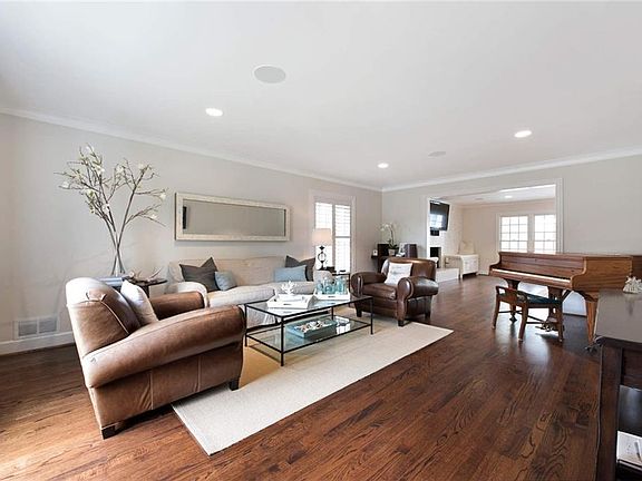 3rd image of 4342 San Carlos Dr