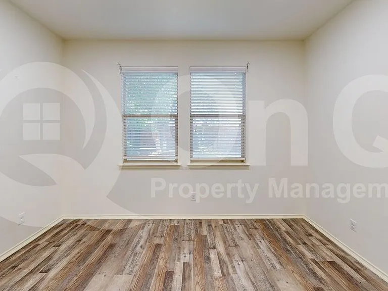 501 Lipizzan Ln — Photo 22