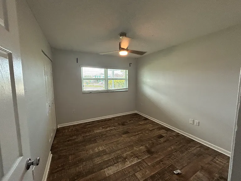 240 Micanopy Ct — Photo 13
