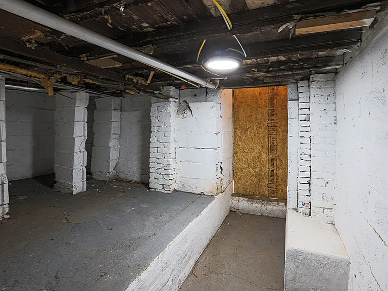 2819 Presbury St — Photo 40