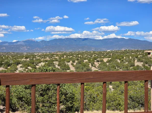 12 Vuelta Tomas, Santa Fe, NM 87506