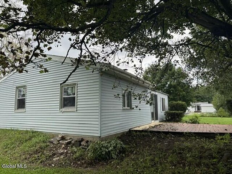 3rd image of 1140 Nys Rt 29