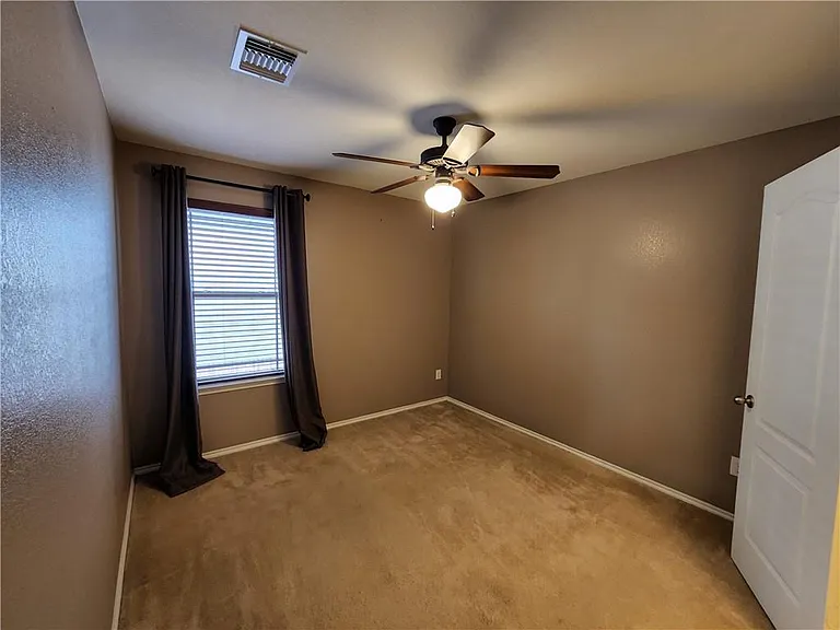 222 Telluride Dr — Photo 24