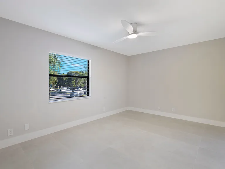 7 Crossings Cir #H — Photo 17