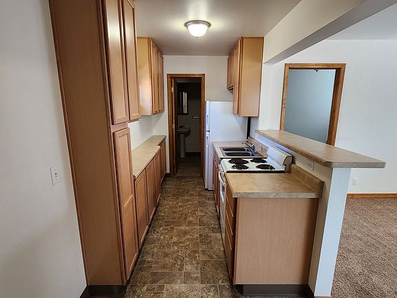 5th image of 1226 1/2 S 3rd St
