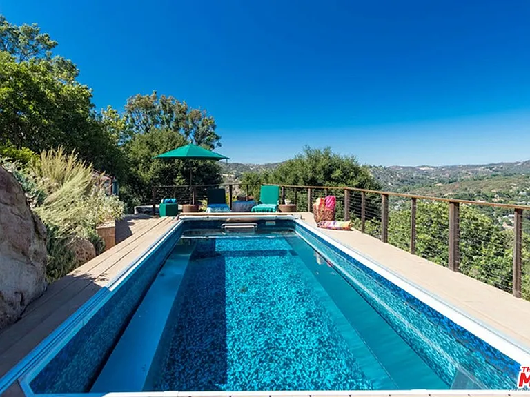 19933 Summit Dr — Photo 13