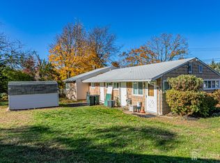 3 Stanworth Rd, Kendall Park, NJ 08824