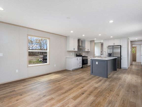 3rd image of 460 Collins St #6