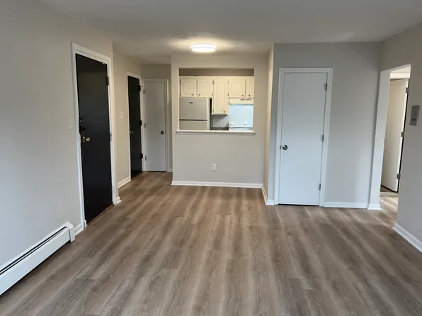 100 Florida St #14, Dorchester Center, MA 02124