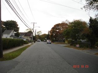 275 4th Ave, Bay Shore, NY 11706