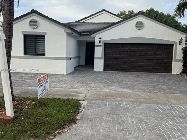 15921 SW 82nd St, Miami, FL 33193