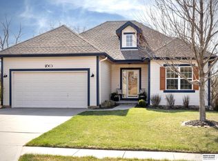 17505 Wirt St, Omaha, NE 68116