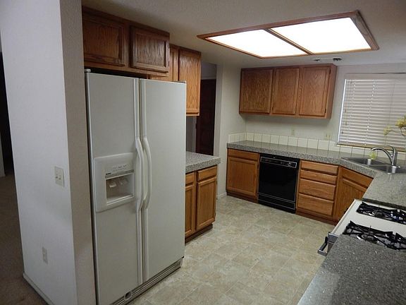 4th image of 3653 Canterbury Dr