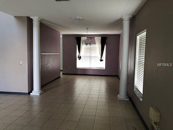 3rd image of 411 Churchill Ct