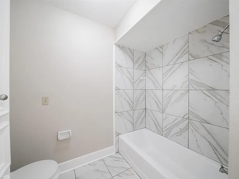 7314 Birchtree Forest Dr — Photo 13