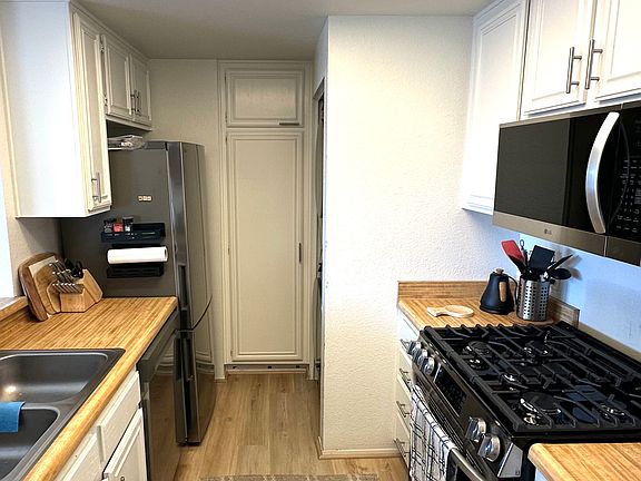 Kitchen/Laundry