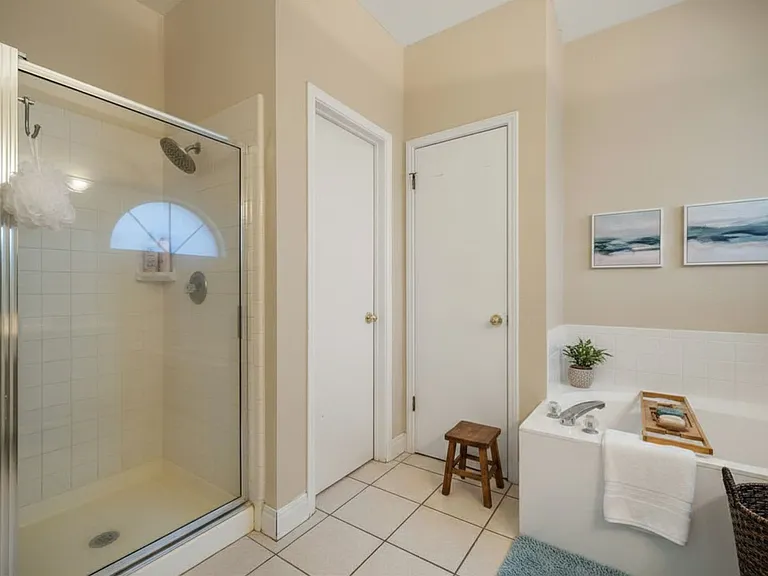 3955 Grayling Ln — Photo 7