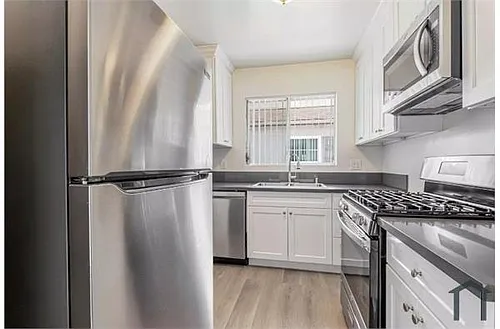3331 W 84th St #3331 Photo 1