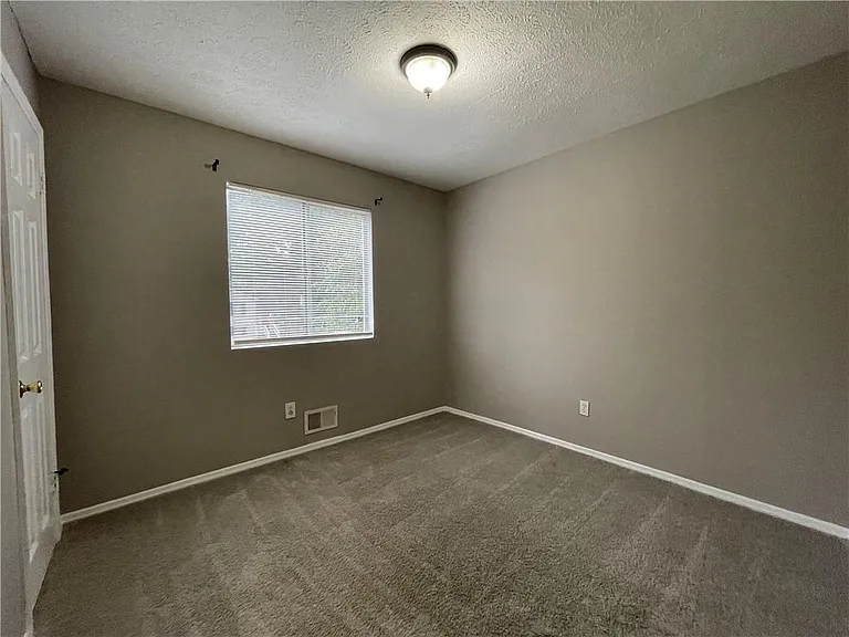 4554 Doral Dr SW — Photo 15