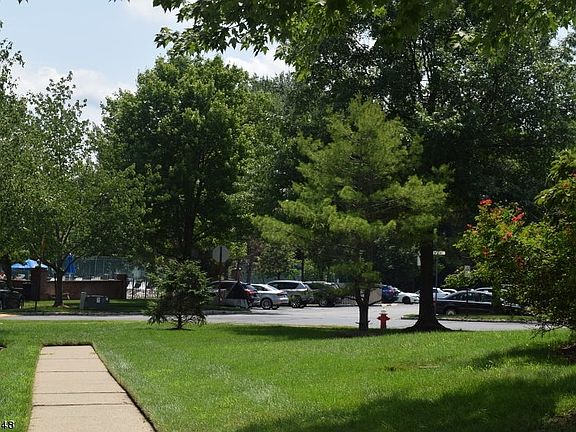 2nd image of 1104 Sage Ct Unit 1104