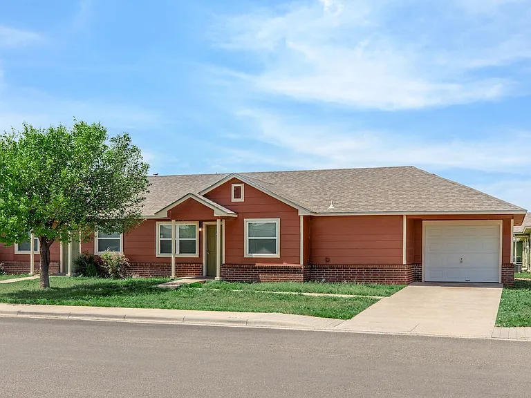 Amarillo Greentree Village — Photo 4