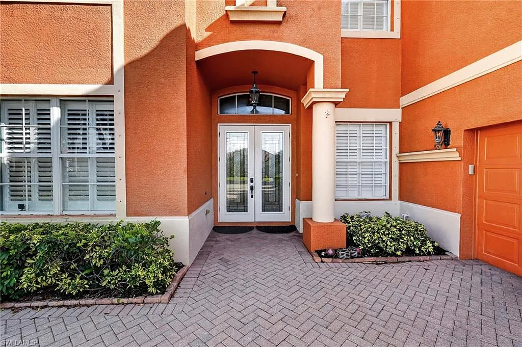 4 bed, 3.0 bath, 3732 sqft, $4,500 — Photo 4