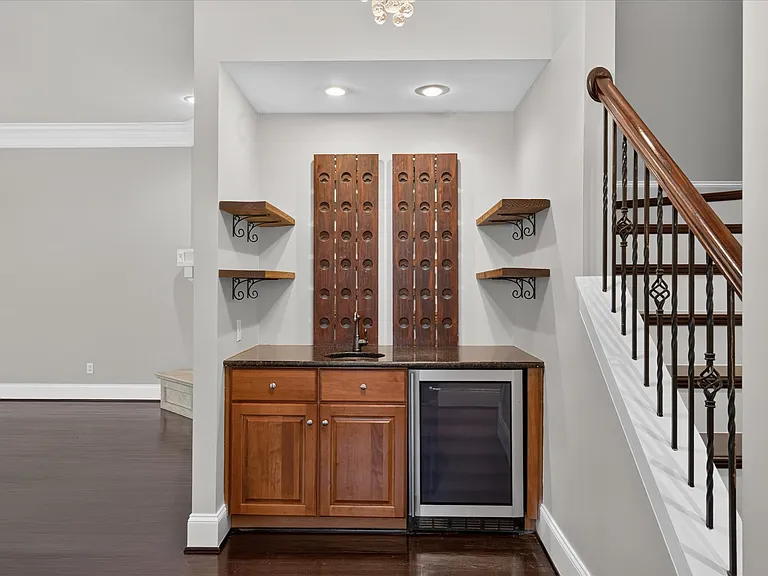306 Hillside Ave #1 — Photo 4