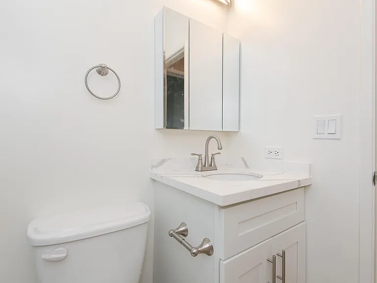 1906 S Shenandoah St #10 — Photo 15
