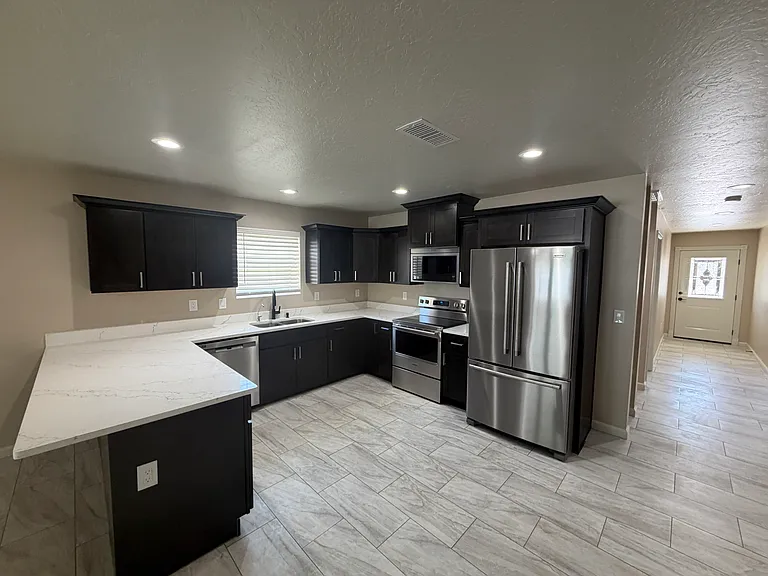 1701 S Washington Ave #B — Photo 6