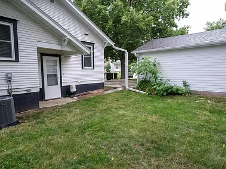 3600 Ridge Ave — Photo 2