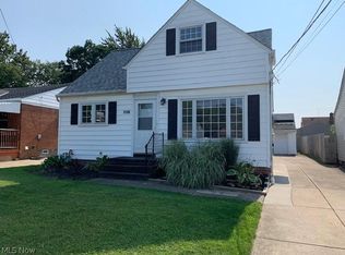 1700 E 294th St, Wickliffe, OH 44092
