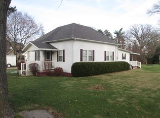 101 N Vine St, Bellflower, IL 61724