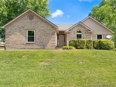 8408 Plum Run Drive, Sellersburg, IN, 47172