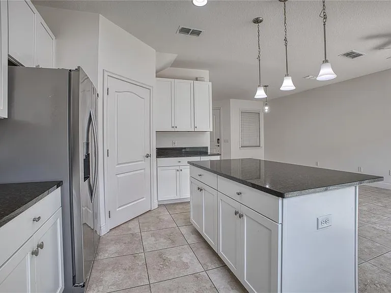 14025 Millington St — Photo 9