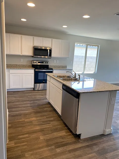 3 bed, 1724 sqft, $1,650 — Photo 4
