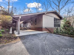 417 Ivy Rd, Black Mountain, NC 28711