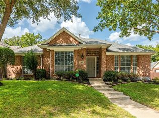 8317 Shady Oaks Dr, North Richland Hills, TX 76182